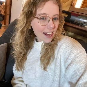 Meet your Posher, Emma-lee